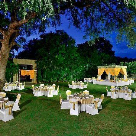 Hyderabad Marriott Hotel & Convention Centre Bagian luar foto