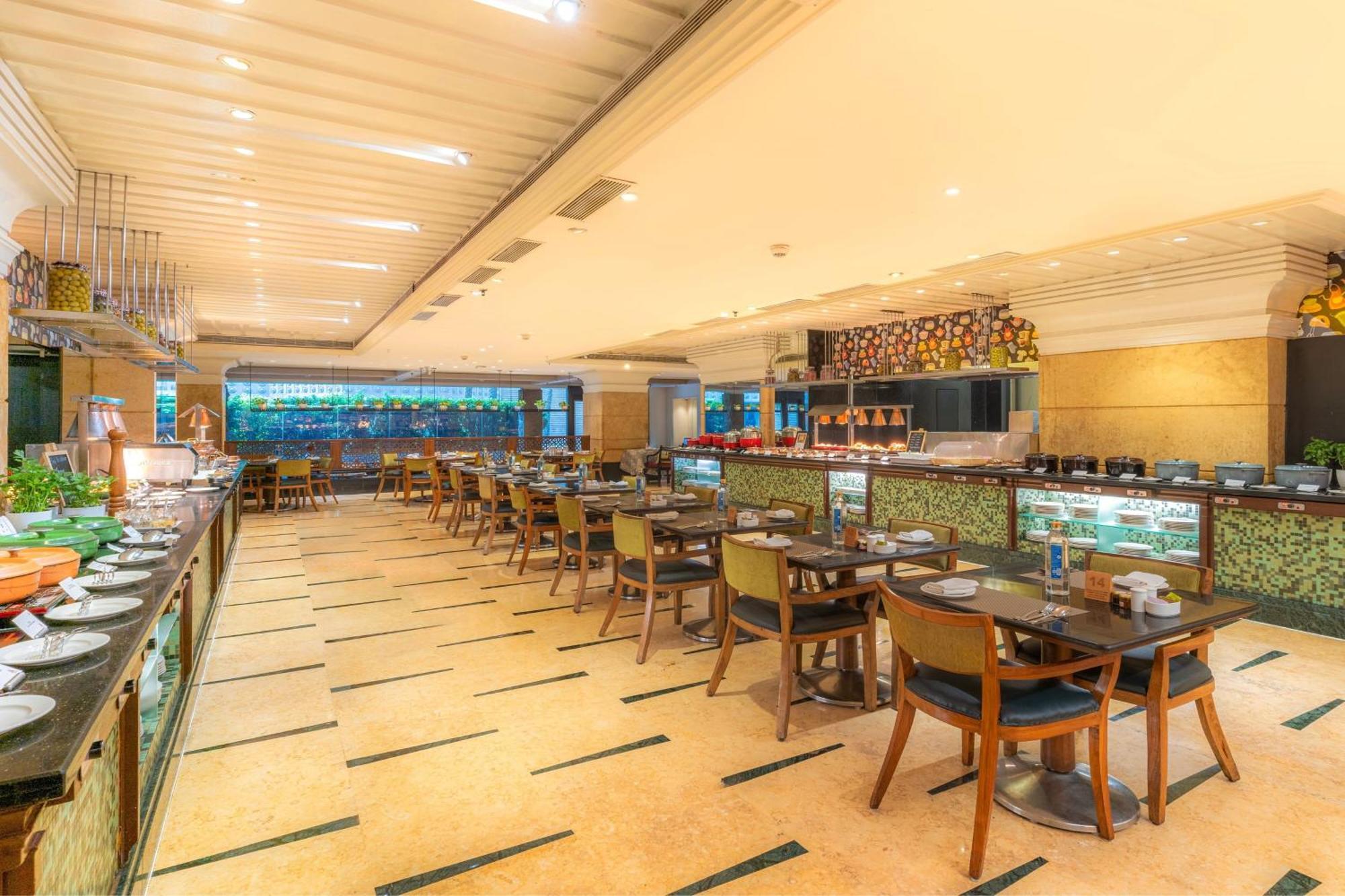 Hyderabad Marriott Hotel & Convention Centre Bagian luar foto