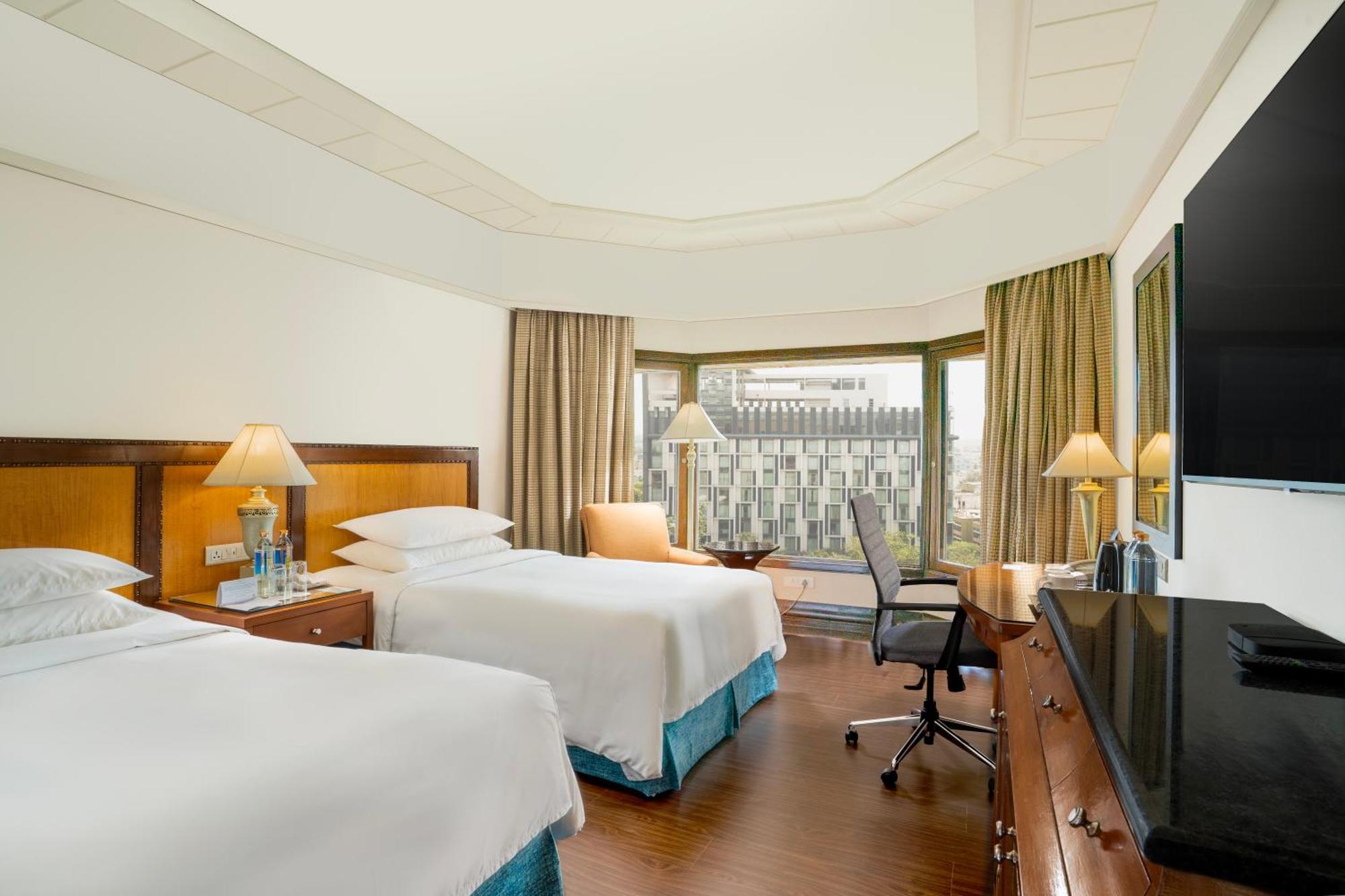 Hyderabad Marriott Hotel & Convention Centre Bagian luar foto