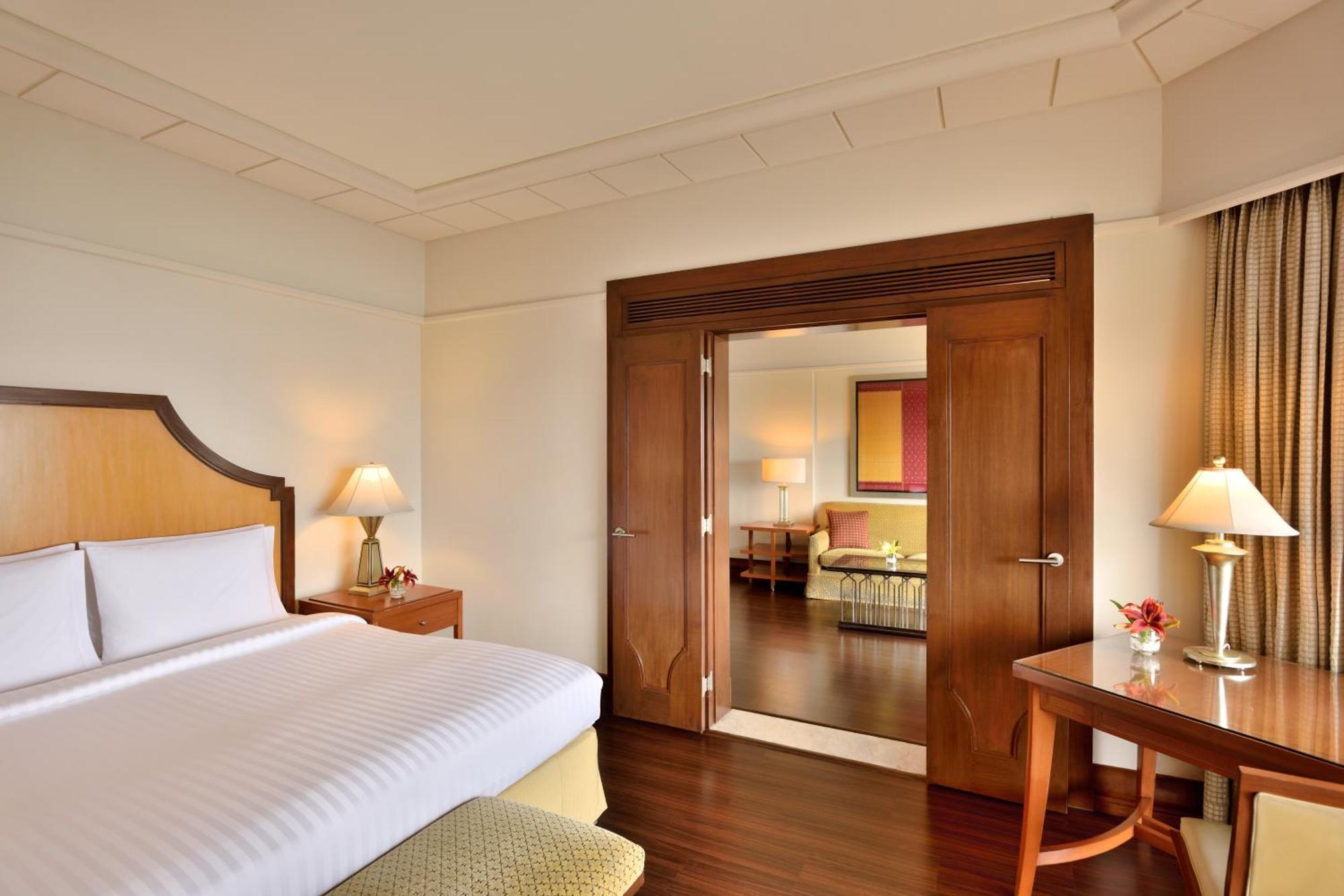 Hyderabad Marriott Hotel & Convention Centre Bagian luar foto