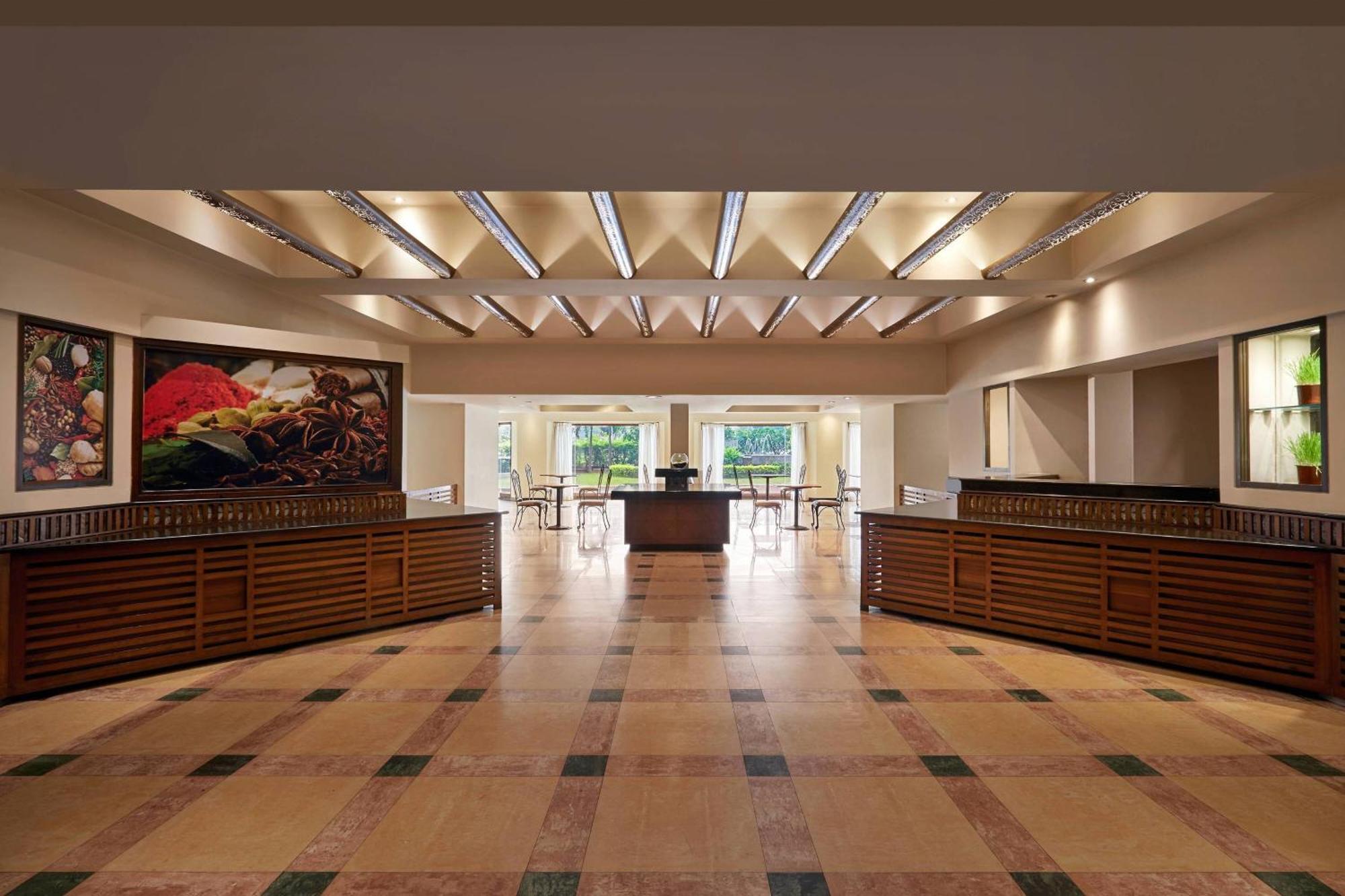 Hyderabad Marriott Hotel & Convention Centre Bagian luar foto