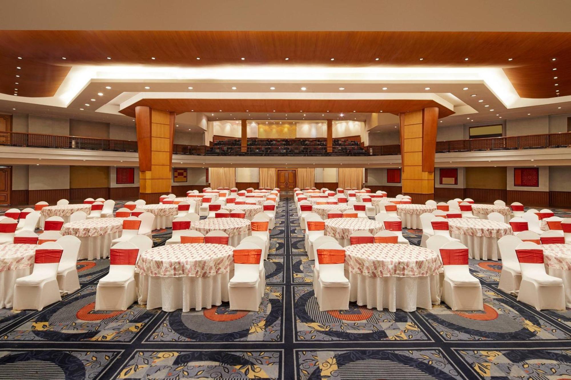 Hyderabad Marriott Hotel & Convention Centre Bagian luar foto
